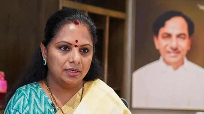 కేసీఆర్‌కు కవిత లేఖ.. బీఆర్ఎస్ లో పెద్ద చర్చ..!!