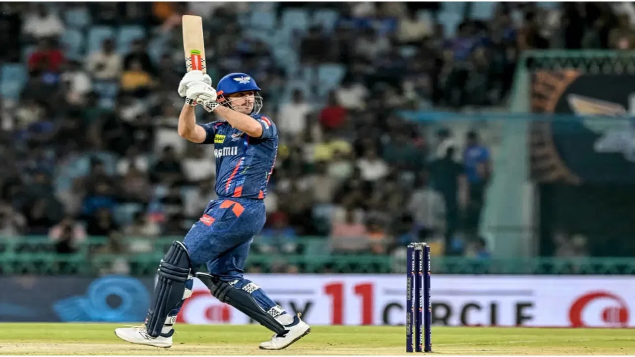  ఆదేంటయ్యా అలా కొట్టావ్.. గుజరాత్‌ బౌలర్స్‌కు చుక్కలు చూపించిన మిచెల్‌ మార్ష్!